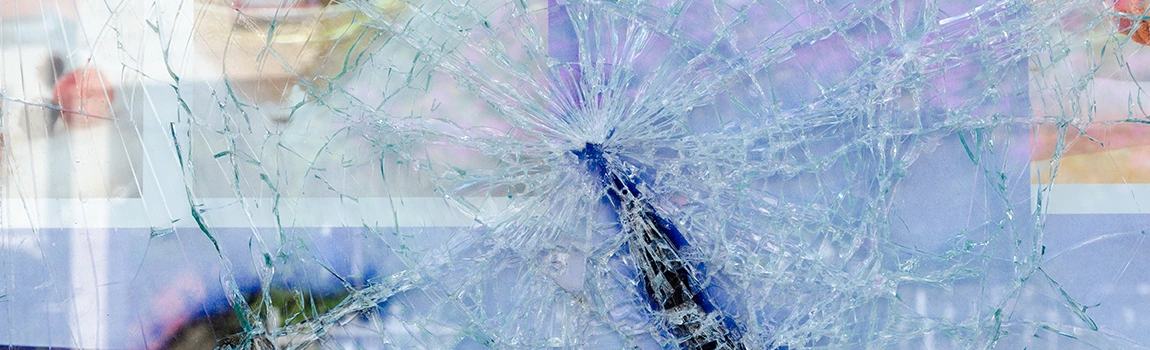 Window Broken Glass Repair in University, FL