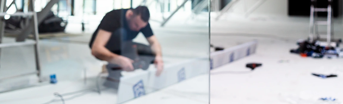 Emergency Commercial Glass Repair in University, FL