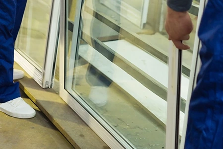 Commercial Glass Repair Technician in University, FL